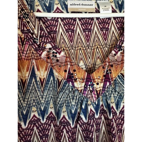 Alfred Dunner Woman 3X Tunic Top Geometric Print Sequins Beaded Neckline - Picture 2 of 5